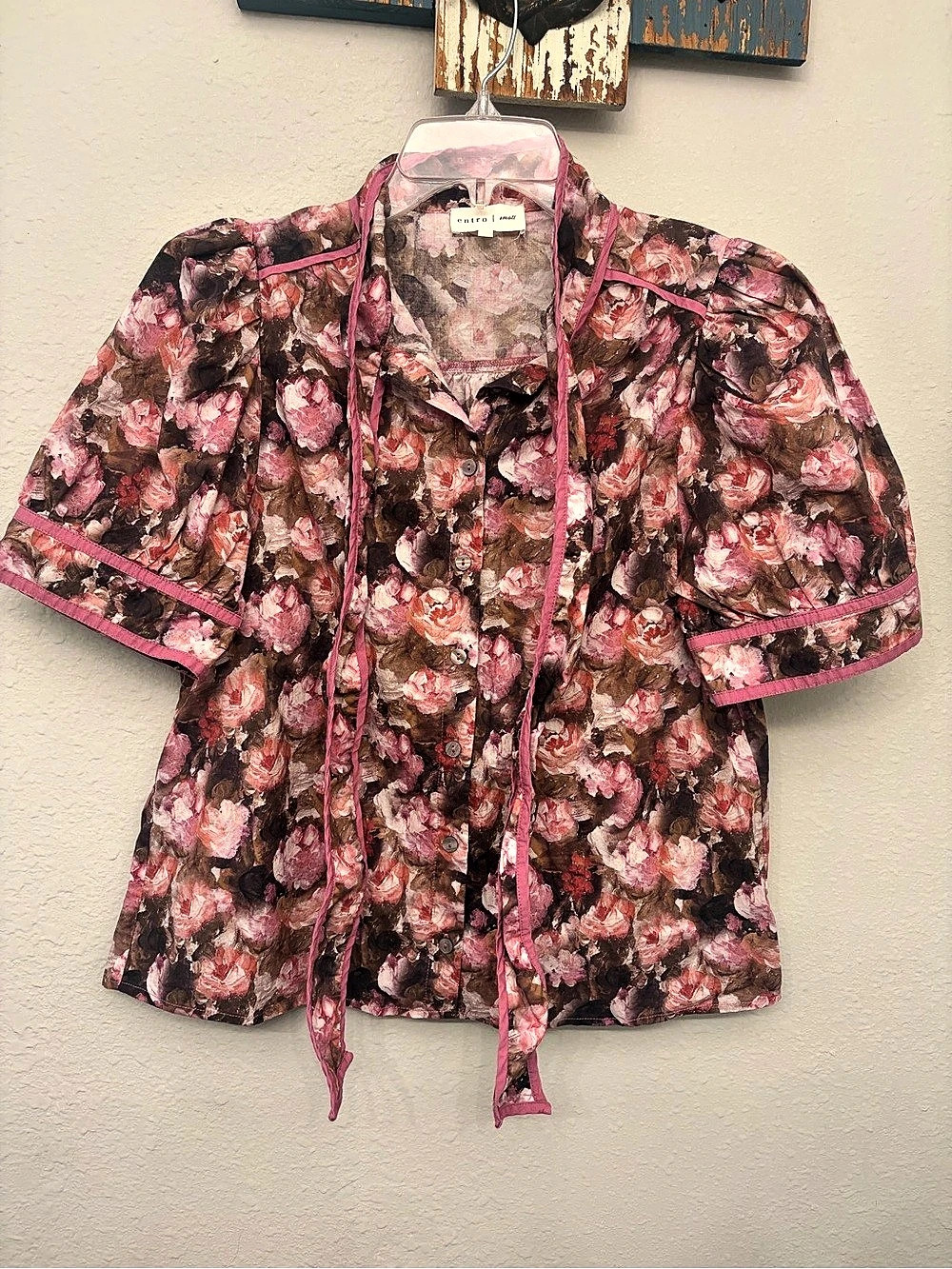 entro Floral Cotton Button Down Shirt in Pink Size Small
